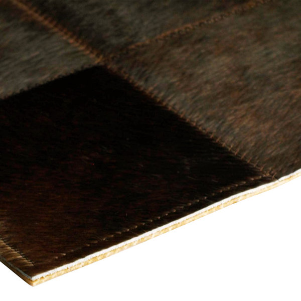 Kaffee: Patchwork-Teppich aus dunkelbraunem Kuhfell