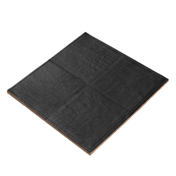 Nacht aus Samt: Patchwork-Teppich aus schwarzem Rindsleder
